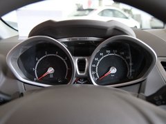 2011款 两厢 1.5L 自动 时尚型