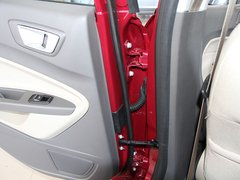 2011款 两厢 1.5L 自动 时尚型
