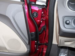 2011款 两厢 1.5L 自动 时尚型