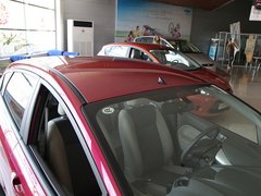2011款 两厢 1.5L 自动 时尚型