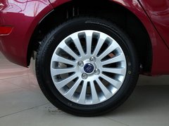 2011款 两厢 1.5L 自动 时尚型