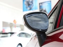 2011款 两厢 1.5L 自动 时尚型