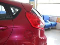 2011款 两厢 1.5L 自动 时尚型