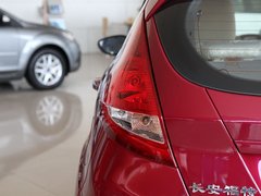 2011款 两厢 1.5L 自动 时尚型
