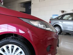 2011款 两厢 1.5L 自动 时尚型