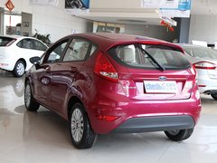 2011款 两厢 1.5L 自动 时尚型