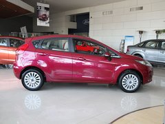 2011款 两厢 1.5L 自动 时尚型