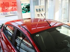 2011款 两厢 1.5L 自动 时尚型