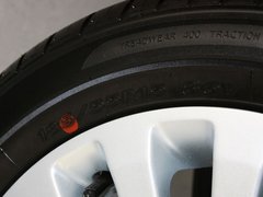 2011款 两厢 1.5L 自动 时尚型