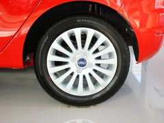2011款 两厢 1.5L 自动 时尚型