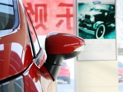 2011款 两厢 1.5L 自动 时尚型