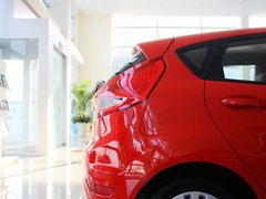 2011款 两厢 1.5L 自动 时尚型