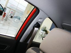 2011款 两厢 1.5L 自动 时尚型