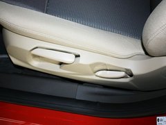 2011款 两厢 1.5L 自动 时尚型