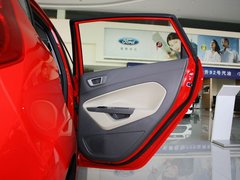 2011款 两厢 1.5L 自动 时尚型