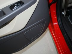 2011款 两厢 1.5L 自动 时尚型