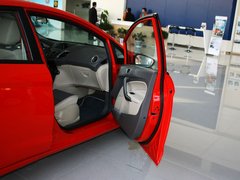 2011款 两厢 1.5L 自动 时尚型