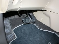 2011款 两厢 1.5L 自动 时尚型