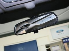 2011款 两厢 1.5L 自动 时尚型