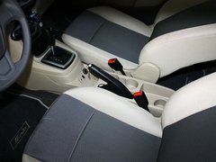 2011款 两厢 1.5L 自动 时尚型