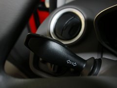 2011款 两厢 1.5L 自动 时尚型