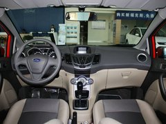 2011款 两厢 1.5L 自动 时尚型