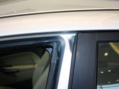 2011款 两厢 1.5L 自动 时尚型