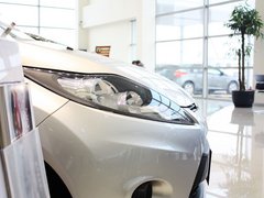 2011款 两厢 1.5L 自动 时尚型