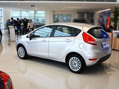 2011款 两厢 1.5L 自动 时尚型