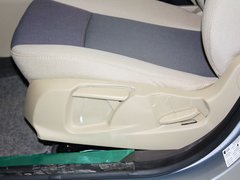 2011款 两厢 1.5L 自动 时尚型