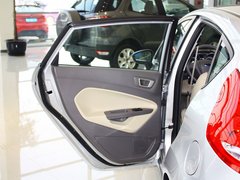 2011款 两厢 1.5L 自动 时尚型