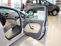 2011款 两厢 1.5L 自动 时尚型