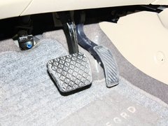 2011款 两厢 1.5L 自动 时尚型