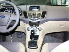 2011款 两厢 1.5L 自动 时尚型