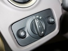 2011款 两厢 1.5L 自动 时尚型
