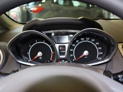 2011款 两厢 1.5L 自动 时尚型