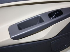 2011款 两厢 1.5L 自动 时尚型
