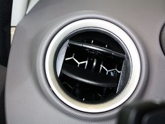 2011款 两厢 1.5L 自动 时尚型