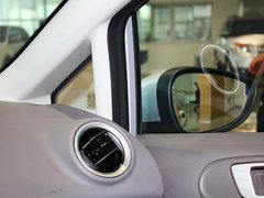 2011款 两厢 1.5L 自动 时尚型