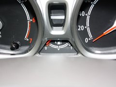 2011款 两厢 1.5L 自动 时尚型