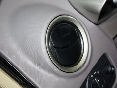 2011款 两厢 1.5L 自动 时尚型