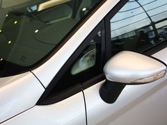 嘉年华 2011款 两厢 1.5L 自动 时尚型