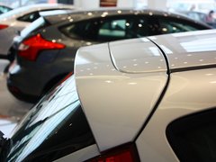 2011款 两厢 1.5L 自动 时尚型