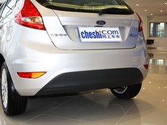 2011款 两厢 1.5L 自动 时尚型