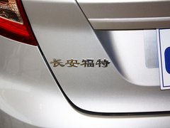 2011款 两厢 1.5L 自动 时尚型