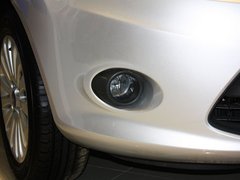 2011款 两厢 1.5L 自动 时尚型