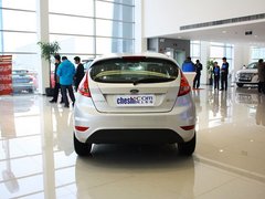 2011款 两厢 1.5L 自动 时尚型