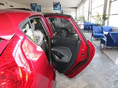 2011款 两厢 1.5L 自动 运动型