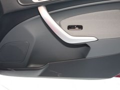 2011款 兩廂 1.5L 自動 運動型