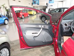 2011款 两厢 1.5L 自动 运动型